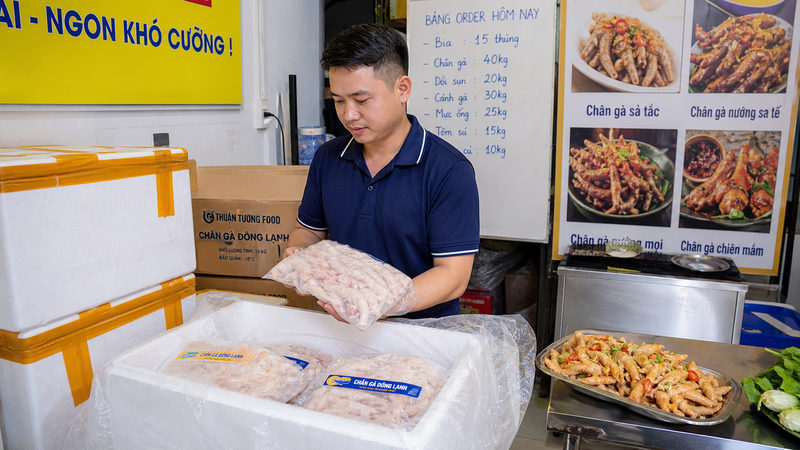 Vì sao chân gà đông lạnh hợp với quán nhậu, BBQ và bếp kinh doanh?