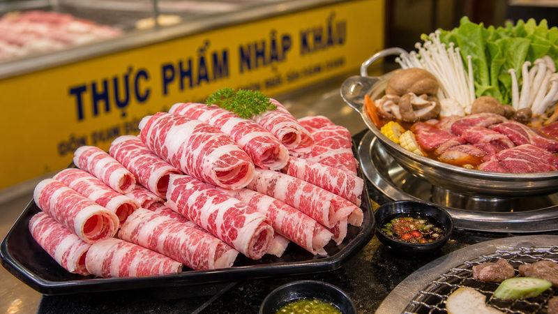Bò Mỹ nhập khẩu: mạnh về vân mỡ, độ béo và món lẩu nướng